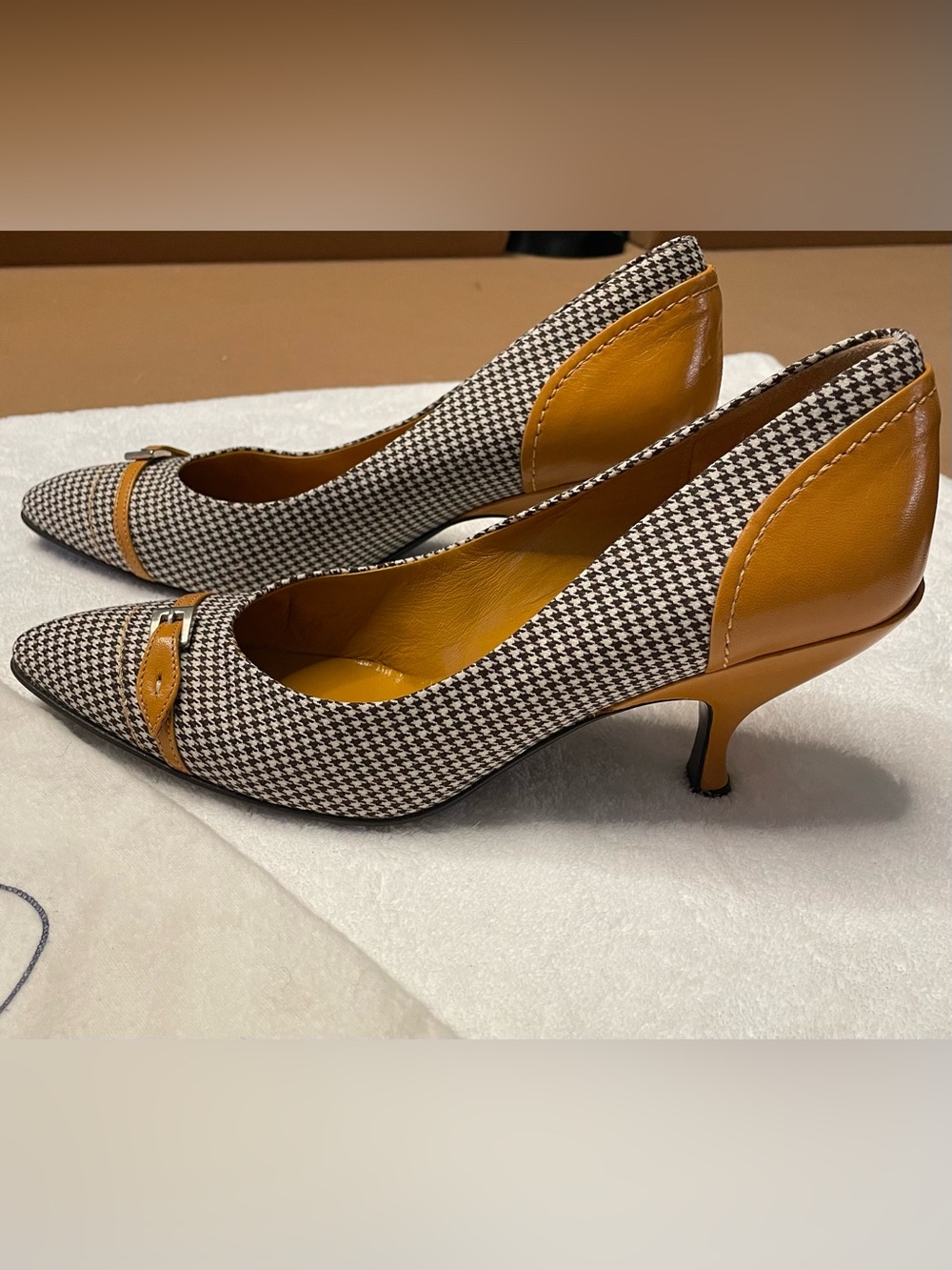 Prada Women's Houndstooth Pointed-Toe 3” Mid Heel Stiletto Pumps SZ 38.5/8 1/2.